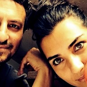 Onur Saylak ve Tuba Büyüküstün çiftinin mutlulukları ikiz kızlarıyla artarken