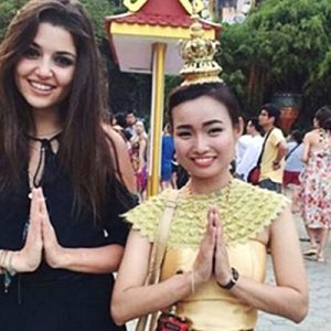 Güzel oyuncu Hande Erçel, ”Aşk Laftan Anlamaz” dizisinin kadrosunda boy