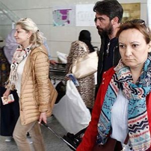 Muazzez Ersoy, şoförü Hakan Saraç ile aşk yaşadığı iddialarına canlı