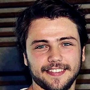 Güneşin Kızları dizisi ile adından söz ettiren Tolga Sarıtaş bir