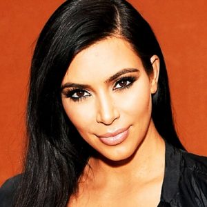 İran, Kim Kardashian’ın Instagram için çalışan bir ajan olduğu iddia