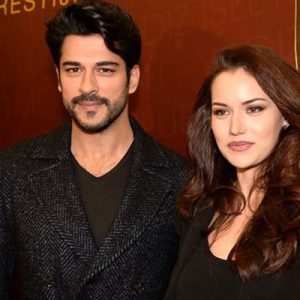 Burak Özçivit, yeni yaşını 4 Haziran’da kutlayacak olan sevgilisi Fahriye