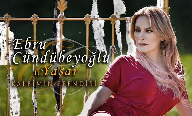 Ebru Cündübeyoğlu , 2013 yılında “Sevdiğim Şarkılar” albümü ile çıktığı