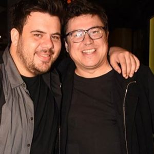 Eser Yenerler-İbrahim Büyükak ikilisi, önceki akşam Karaköy’de bulunan bir mekanda