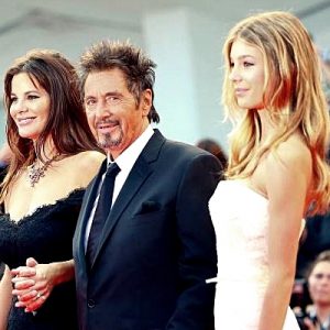 Camila Morrone, bir Türk firmasının 2016 koleksiyonunun yeni yüzü oldu.