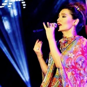 Demet Akalın eşi Okan Kurt’la Sinan Akçıl’ın fotoğrafını paylaştı, altına