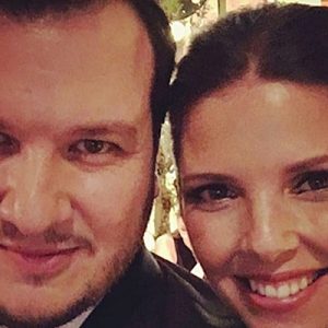 Selin Ortaçlı Gökbakar’la evli olan ve Deniz Efe adında bir
