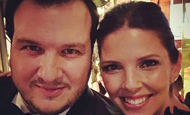Selin Ortaçlı Gökbakar’la evli olan ve Deniz Efe adında bir