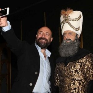 Ekranlara bir süre ara veren Halit Ergenç, rekor ücretle geri
