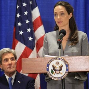 ABD Dışişleri Bakanı John Kerry Kerry ve Birleşmiş Milletler Mülteciler