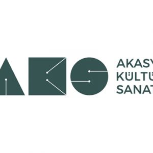 AKS, sahnesinde usta isimleri ağırlamaya devam ediyor. İstanbul’un kültür sanat