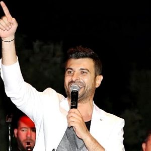 Kuzey Kıbrıs’ta Merit Crystal Cove Hotel’de canlı performans serilerine devam