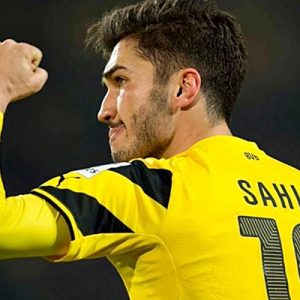Almanya Bundesliga ekiplerinden Werder Bremen ile olan kontratı sona eren