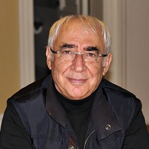 Şener Şen, kendi adına açılan sahte Twitter hesabına kayıtsız kalmadı.