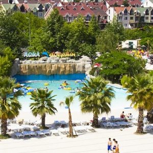 İstanbul’un en büyük su parkı Aqua Dolphinde bayram var… 5-6-7