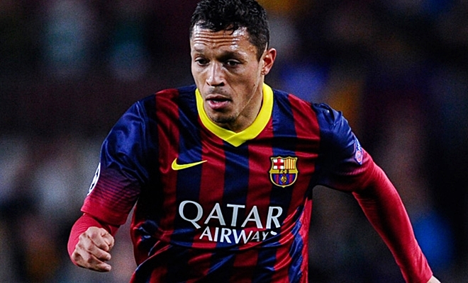 Beşiktaş Kulübü, Barcelona‘da forma giyen sol bek oyuncusu Adriano ile