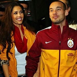 Galatasaraylı Wesley Sneijder’in eşi Yolanthe Cabau, Hollanda basınından De Telegraaf’a