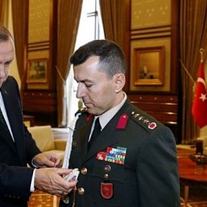 Abdullah Gül’ün yaverinin ardından Cumhurbaşkanı Erdoğan’ın yaveri hakkında da gözaltı
