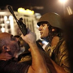 Başkentteki darbe girişimi soruşturmasını yürüten savcılık, 1200 askerin serbest bırakılmasına