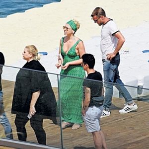 Hadise’nin ablasının işletmeciliğini yaptığı beach, gelen şikayetlerin ardından yarışta geri