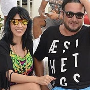 Oyuncu Onur Büyüktopçu, Hande Yener’in sahibi olduğu Bodrum Sebastian Beach’te