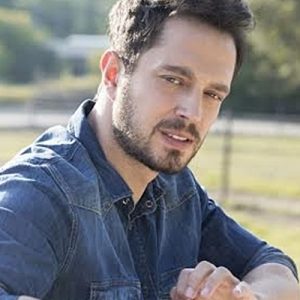 Ünlü şarkıcı Murat Boz, darbe girişimi hakkındaki düşünlerini açıkladı. 6