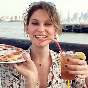 Öyle Bir Geçer Zaman Ki’nin Aylin’i Farah Zeynep Abdullah ekrana