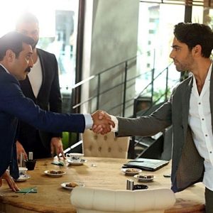 Ay Yapım imzalı, Kadir Doğulu, Seda Bakan ve Mustafa Üstündağ’ın