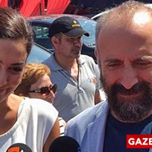 5 vapurla 500 sanatçı Yenikapı’ya gitti. Ünlü isimler arasında Halit