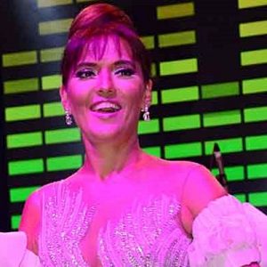 Demet Akalın, Sahne İstanbul Bodrum’da konser verdi. Konseri izlemeye gelenler