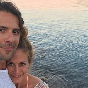‘Güllerin Savaşı’ adlı dizide tanışıp aşk yaşamaya başlayan Kenan Ece
