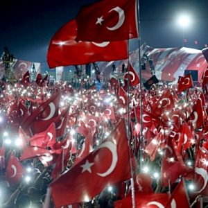 ‘Darbeye hayır’ demek için milyonların akın ettiği Demokrasi ve Şehitler