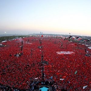 Yenikapı Miting Alanı’nda düzenlenen ‘Demokrasi ve Şehitler Mitingi’ne yaklaşık 5