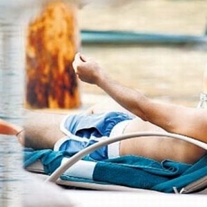 MS hastası olan şarkıcı, kullandığı ilaçlar nedeniyle hafıza problemi yaşıyor.