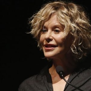 Meg Ryan, katıldığı etkinlikte son haliyle hayranlarını şaşırttı. Uzun süredir