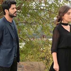 Ay Yapım imzalı, Burak Özçivit ve Neslihan Atagül’ün rol aldığı