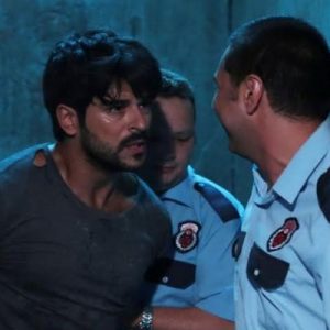 Ay Yapım imzalı, Burak Özçivit ve Neslihan Atagül’ün rol aldığı