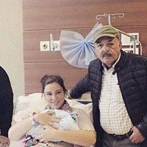Şarkıcı Ferdi Tayfur ile oyuncu Necla Nazır’ın kızı Tuğçe Tayfur