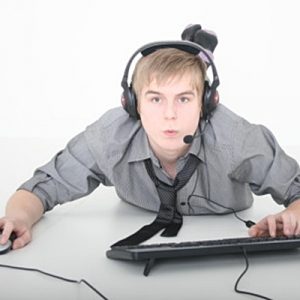 Araştırmaya göre internetten oyun oynamanın abartılması durumunda epinefrin ve norepinefrin