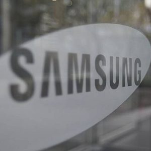 Galaxy Note 7’ler yüzünden büyük düşüş yaşayan Samsung kendisini yeni