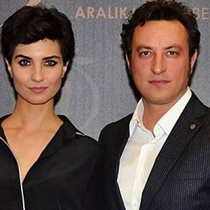Onur Saylak ve Tuba Büyüküstün kızları Maya ve Toprak’ın doğum