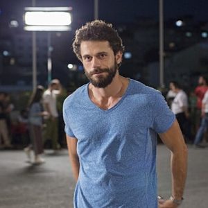 Son dönemde yer aldığı her işte dikkatleri üzerine çeken yetenekli
