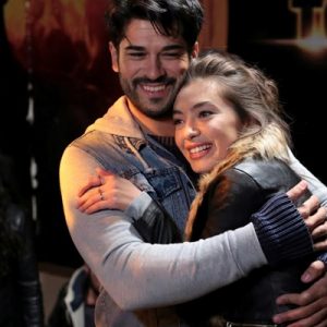 Ay Yapım imzalı, Burak Özçivit ve Neslihan Atagül’ün rol aldığı