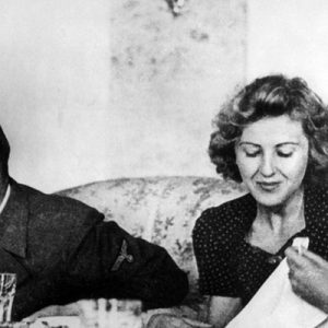 Eva Braun’un çıplak fotoğrafları gün yüzüne çıktı. Nazi lideri Adolf