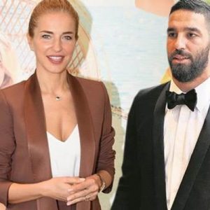 Burcu Esmersoy, Koruncak Vakfı yararına yapılan bir etkinlikte boy gösterdi.