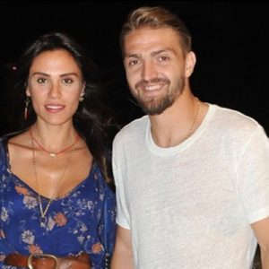 Caner Erkin, sakatlığıyla zor günler geçirse de özel hayatında sağlam