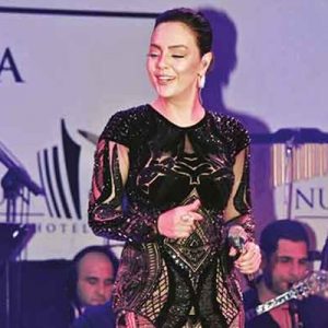 Eşi Rıza Sarraf ile boşanma aşamasında olan Ebru Gündeş, Kıbrıs