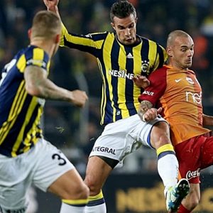 Fenerbahçe Teknik Direktörü Dick Advocaat, Robin van Persie’nin bu sezon