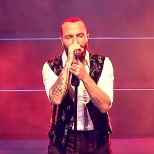 Bu yazın en çok konser veren şarkıcısı olan Berkay, Aşktan