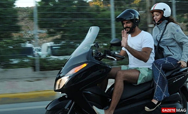 Yakışıklı oyuncu Burak Özçivit sevgilisi Fahriye Evcen isteği üzerine motosiklet